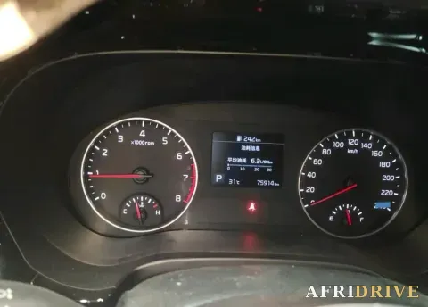 2021 Kia KX3 3
