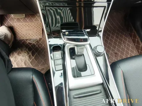 2021 Kia KX3 6