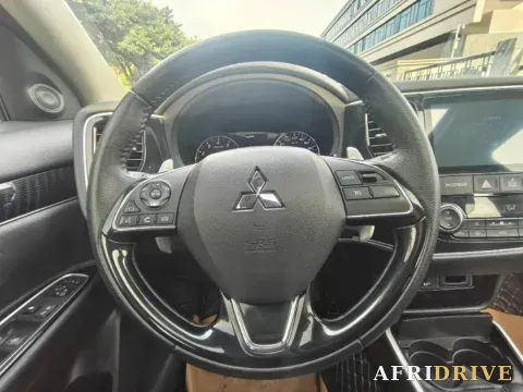2021 Mitsubishi Outlander 8