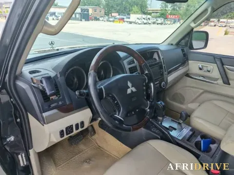2018 Mitsubishi Pajero 7