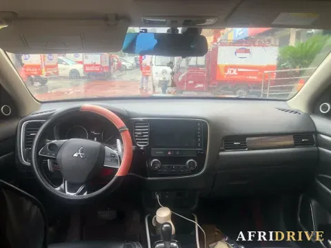 2019 Mitsubishi Outlander 4