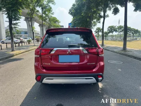 2019 Mitsubishi Outlander 8
