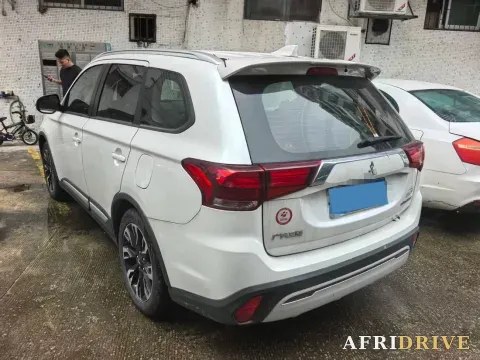 2019 Mitsubishi Outlander 5