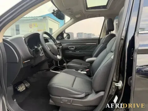 2019 Mitsubishi Outlander 4
