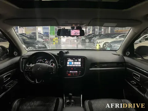 2020 Mitsubishi Outlander 7
