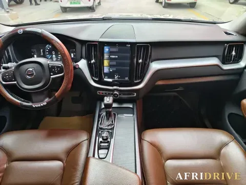 2020 Volvo XC60 7