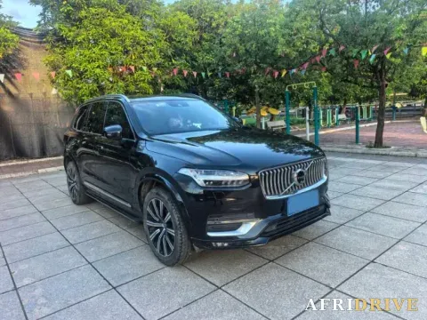 2021 Volvo XC90 2