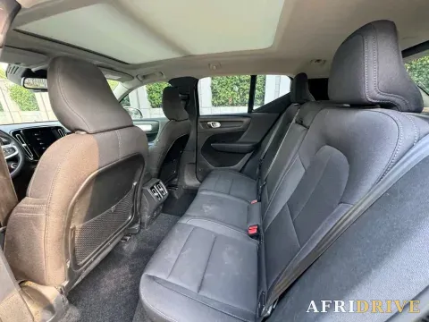 2021 Volvo XC40 4