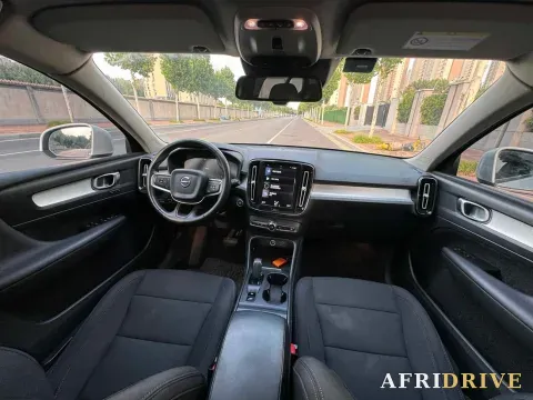 2021 Volvo XC40 6