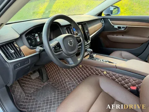 2020 Volvo S90 2