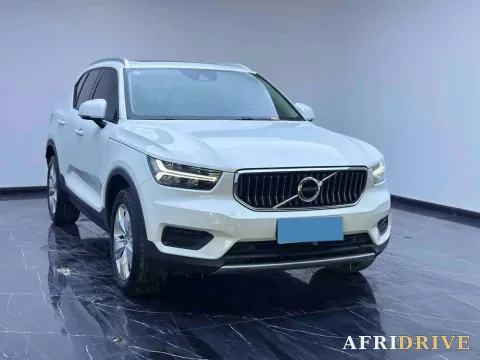 2021 Volvo XC40 3