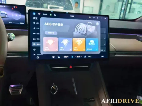 2025 Luxeed R7 8