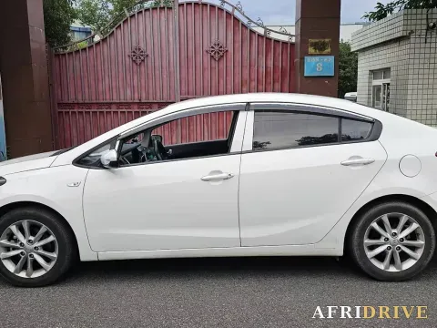 2016 Kia K3 4