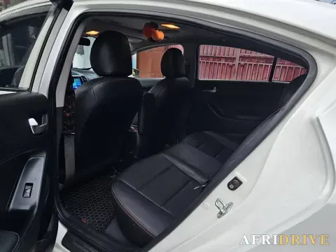 2016 Kia K3 7