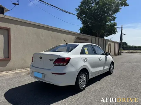 2019 Kia Pegas 4