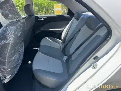 2019 Kia Pegas 8