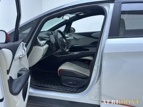 2021 Ford Escort 7