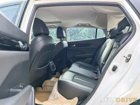 2020 DongFeng Aeolus YiXuan 5