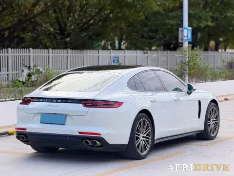 2019 Porsche Panamera 4