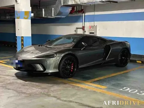 2022 McLaren GT