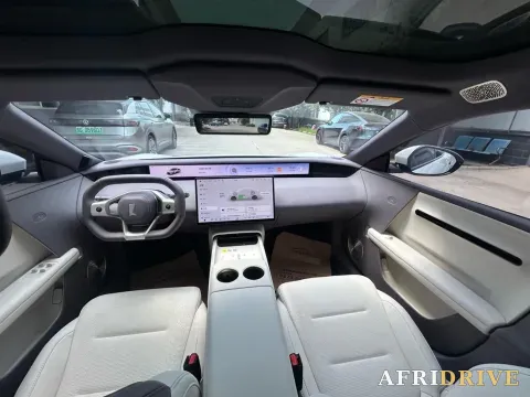 2025 Avatr 06 9