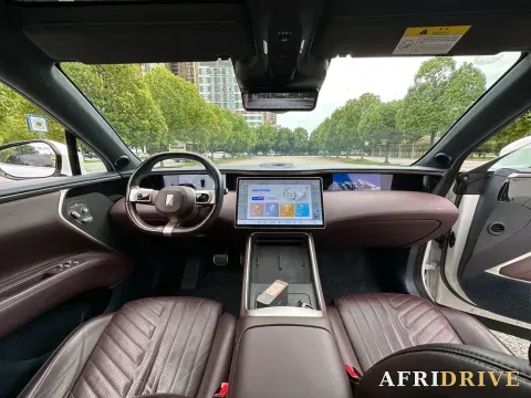 2023 Avatr 11 7