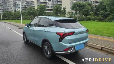2022 Neta V 4