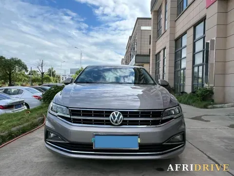2019 Bestune T77 2