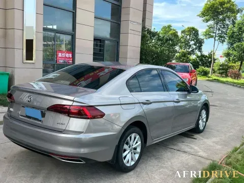 2019 Bestune T77 9