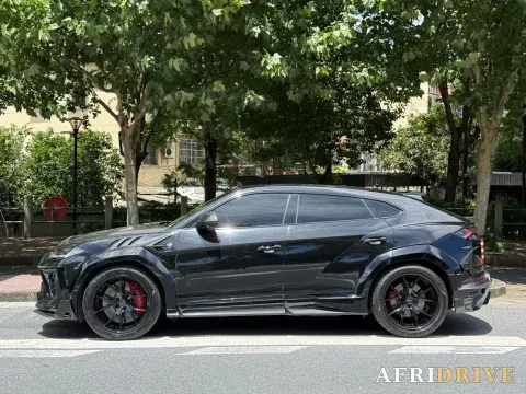 2021 Lamborghini Urus 3