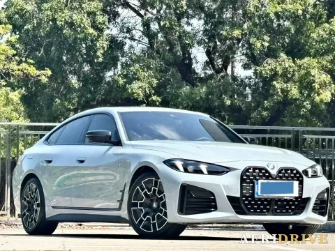 2024 BMW 4 Series 3