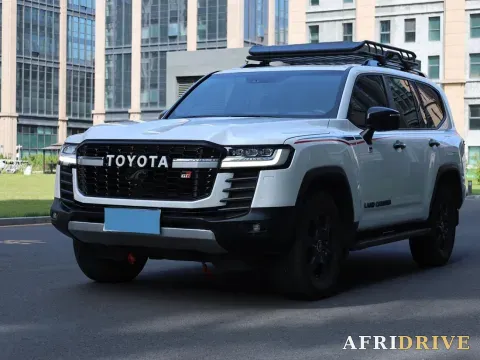 2026 MAEXTRO V800