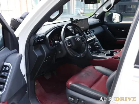 2026 MAEXTRO V800 7