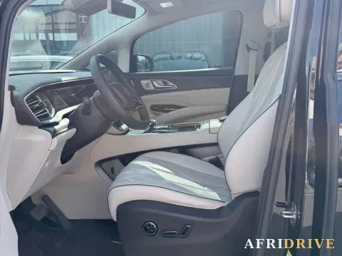 2024 Denza D9 3