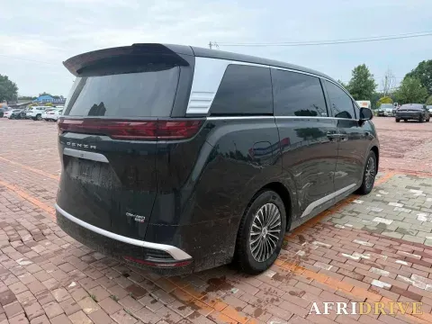 2025 Denza D9 5