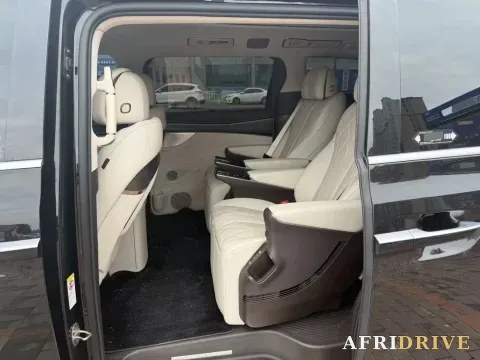 2025 Denza D9 7