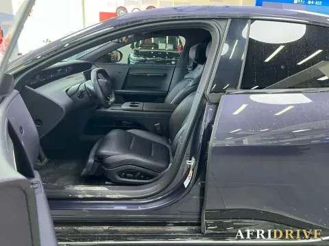 2025 Avatr 06 3