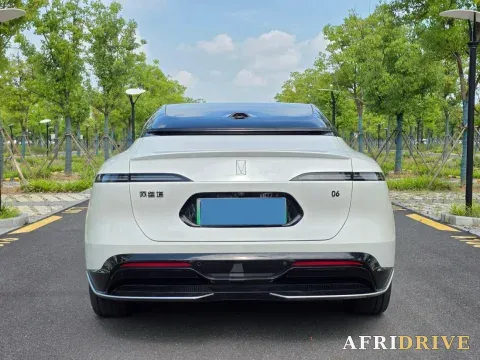 2025 Avatr 06 3