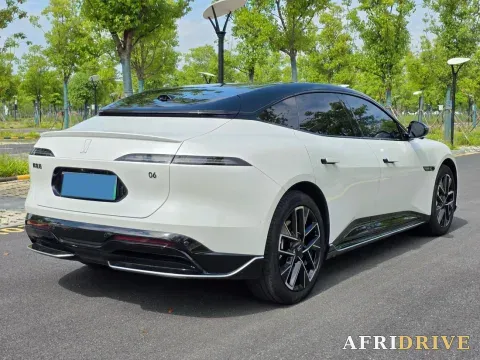 2025 Avatr 06 4