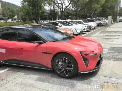 2025 Avatr 06 2