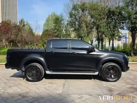 2021 Isuzu D-MAX 2