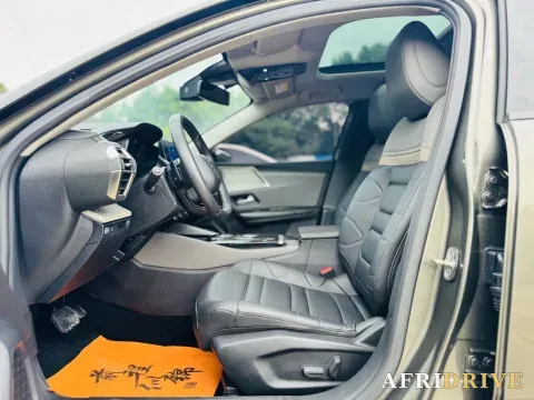 2022 Citroen C5 X 8