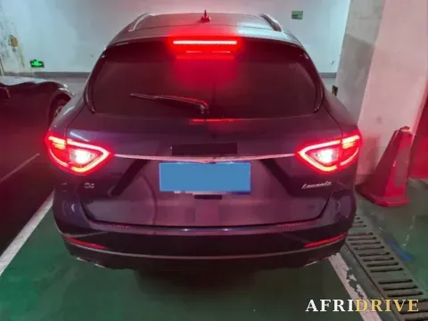 2018 Maserati Levante 5