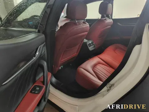 2019 Maserati Ghibli 5