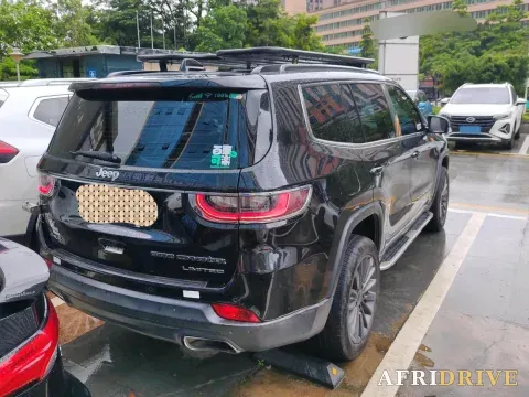 2018 Jeep Grand Commander 3