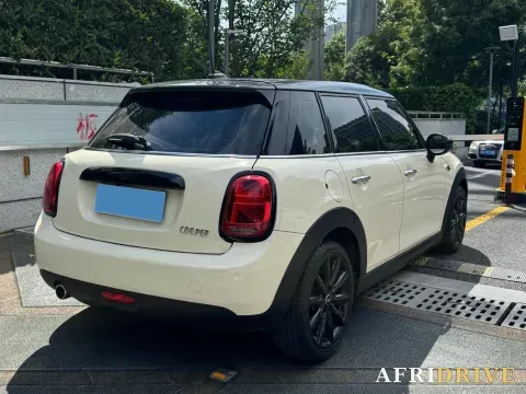 2018 MINI MINI 4