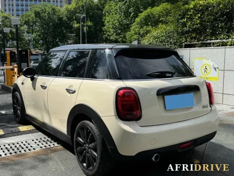 2018 MINI MINI 5