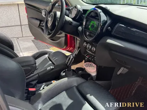 2018 MINI MINI 6