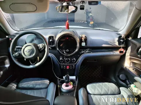 2021 MINI COUNTRYMAN 9