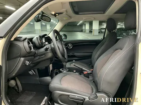 2021 MINI MINI 8